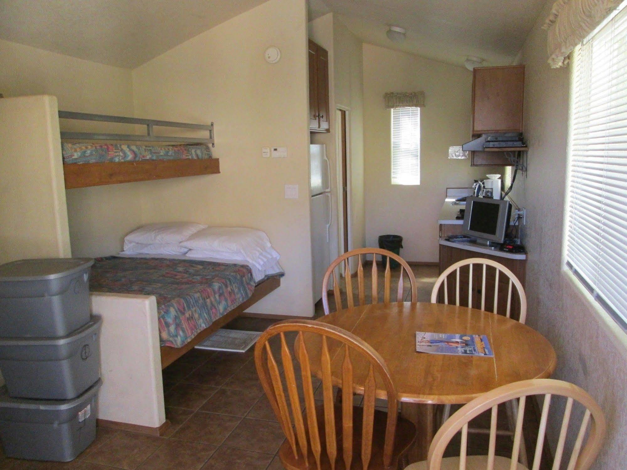 Rancho Oso Rv & Camping Resort Goleta Esterno foto