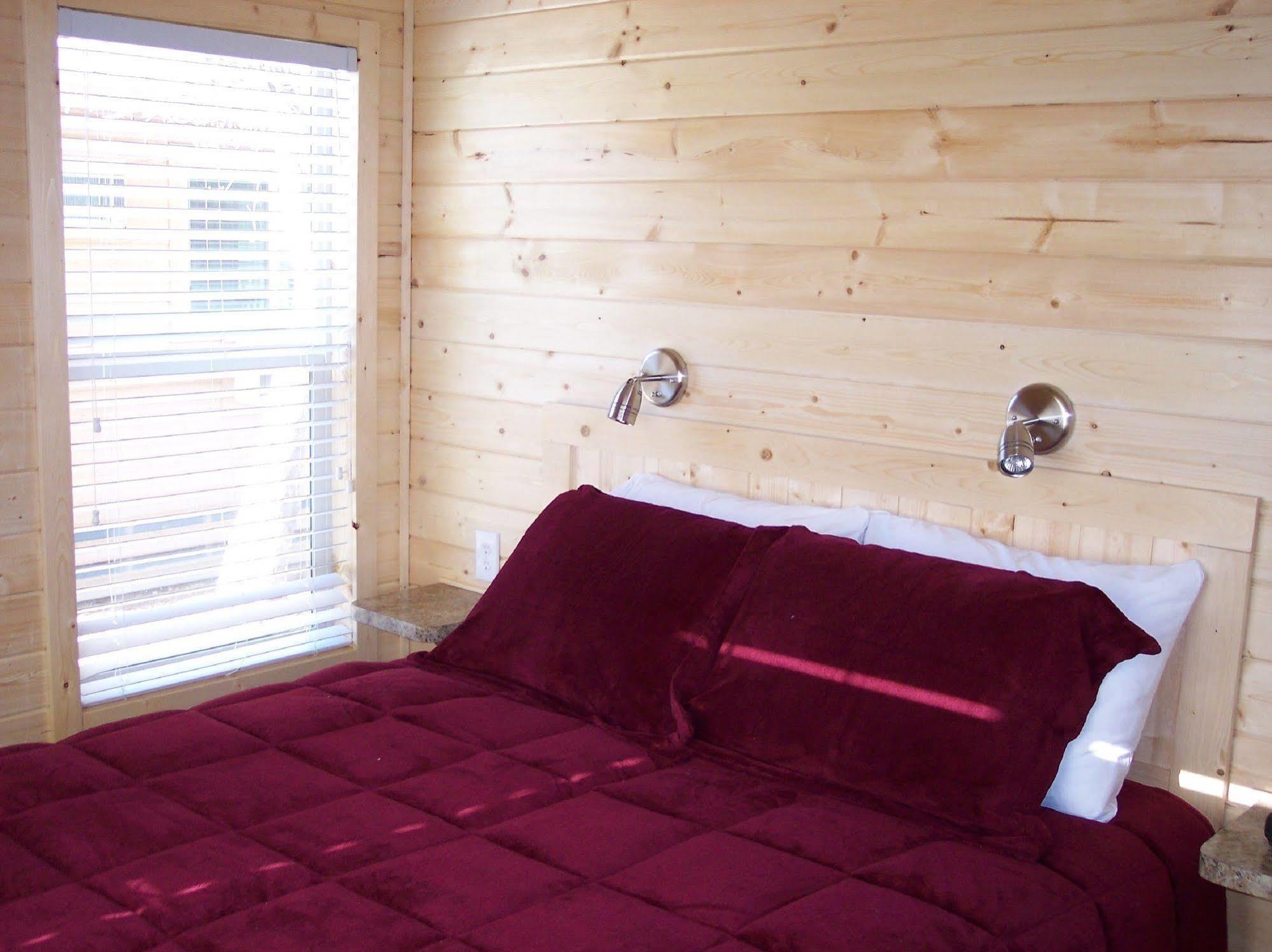 Rancho Oso Rv & Camping Resort Goleta Esterno foto
